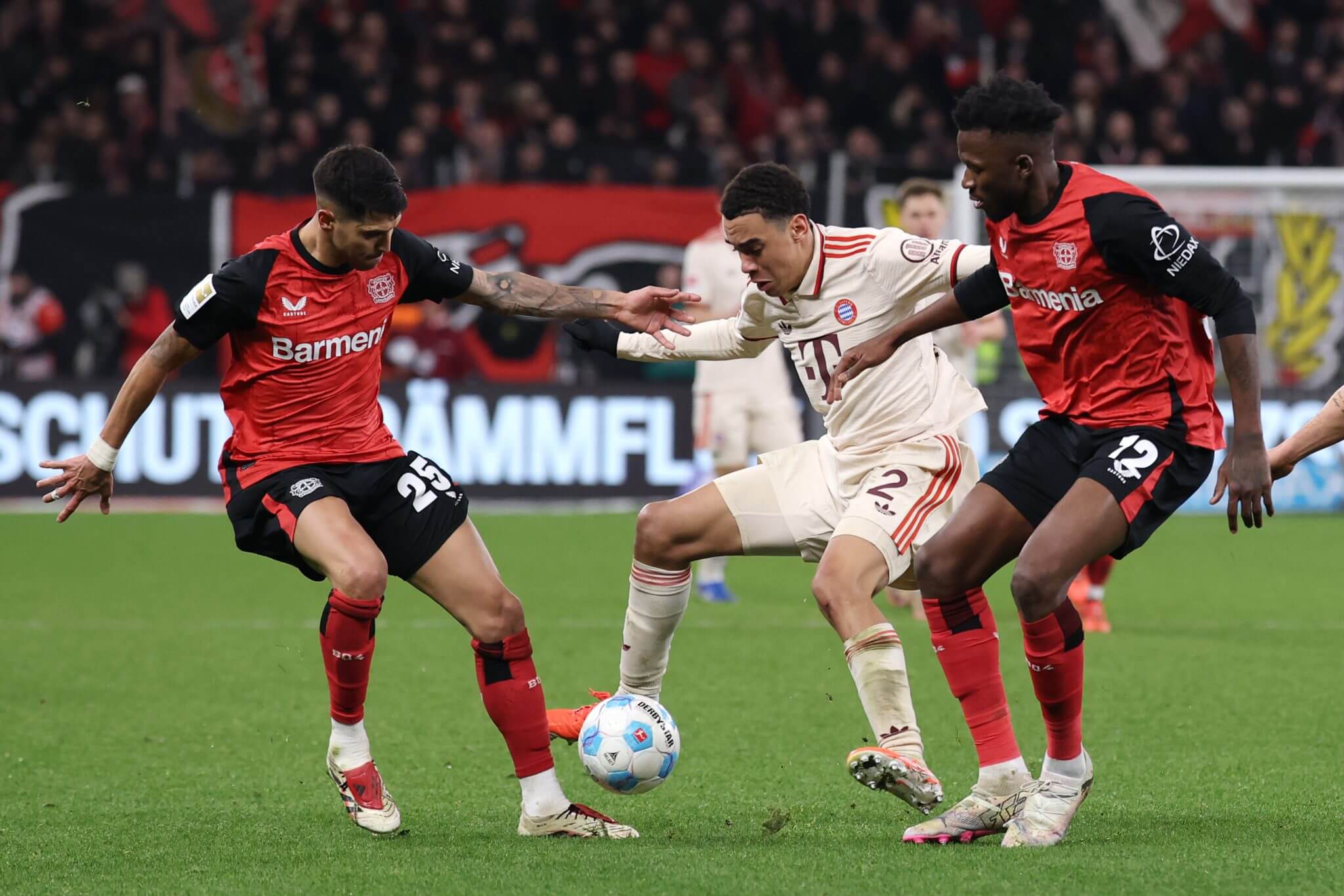 九游正版入口-窗口期欧冠焦点战，瓦伦西亚造点机会，质疑声仍在，高层口径保持一致